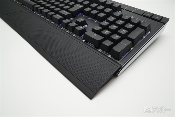 Corsair Gaming STRAFE RGB Cherry MX BROWN