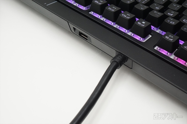 Corsair Gaming STRAFE RGB Cherry MX BROWN