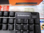 防滴性能を備えたSteelSeriesのゲーミングキーボード