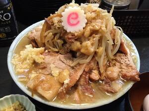 紆余曲折を経て辿り着いた渾身のガッツリ系ラーメン 自家製麺 No.11（東京・大山）