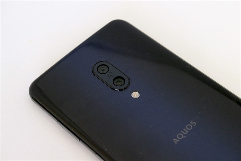 軽さが正義のSIMフリー版「AQUOS zero2」で驚いたエモパーの進化