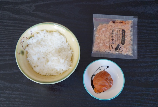 梅干しご飯で作る お米せんべい 電子レンジでこんなに簡単なのだ 週刊アスキー