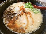 伝統にあぐらをかかない久留米の精神をつけ麺で表す ラーメン龍の家 新宿小滝橋通り店