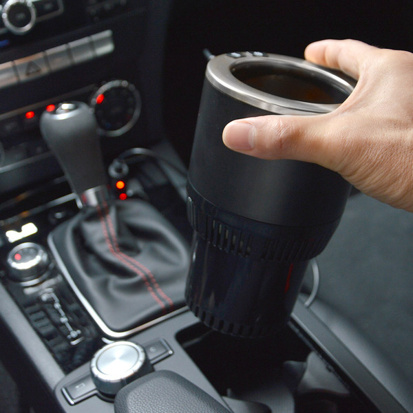 Ascii Jp サンコー 飲み物の保冷保温ができる車用ドリンクホルダー