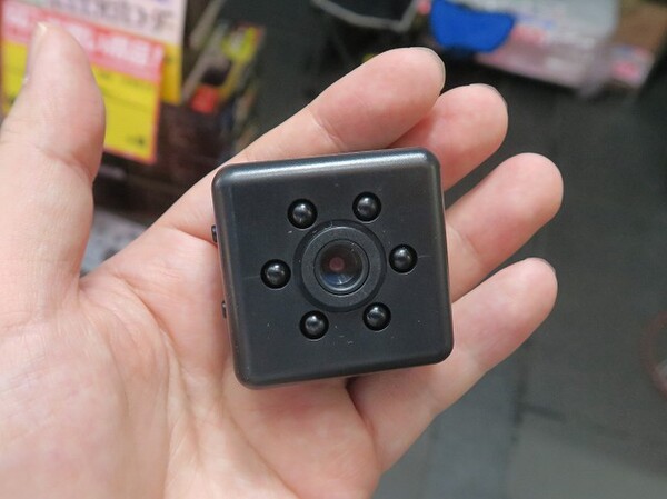 ASCII.jp：離れていてもスマホで見られる、1650円のWi-Fi対応の小型カメラ