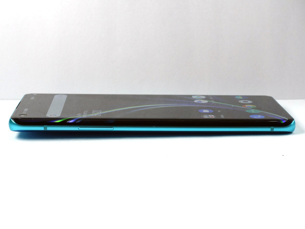 高性能と高級感を両立した「OnePlus 8 Pro」、気になる赤外線 