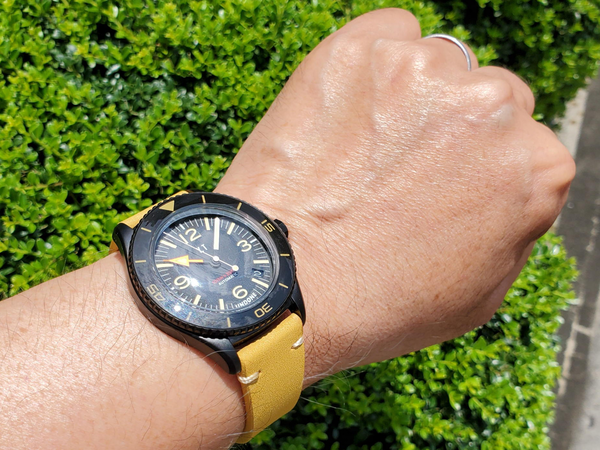 ASCII.jp：最近巷で評判の「UNDONEのBasecamp腕時計」を衝動買い (1/4)