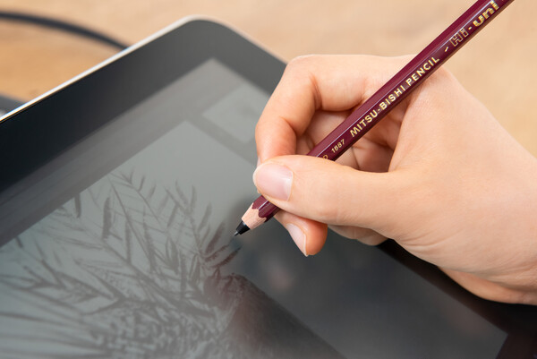 Ascii Jp アナログ派も嬉しい 三菱鉛筆を再現した Wacom One 用デジタルペンが登場