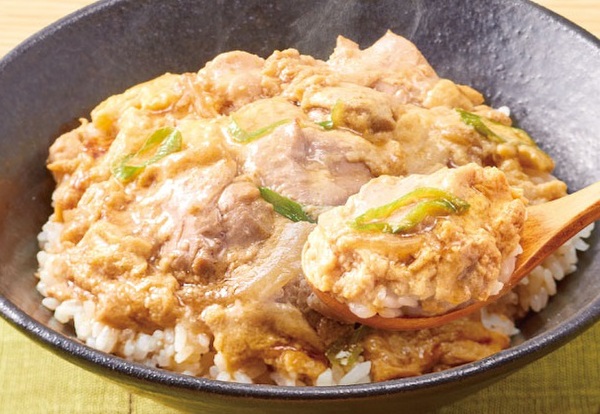 Ascii Jp セブン 新 親子丼 は鶏肉増量 とろとろ玉子の特製親子丼