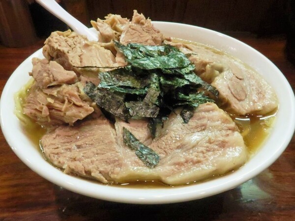 名店「満来」の味を受け継ぐ、ホッと安らぐような一杯がここにある ら