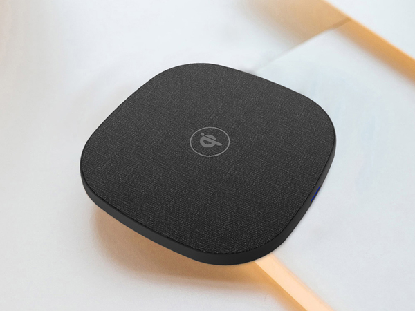 ASCII.jp：エミライ、ワイヤレス充電器「NEST」を一般販売