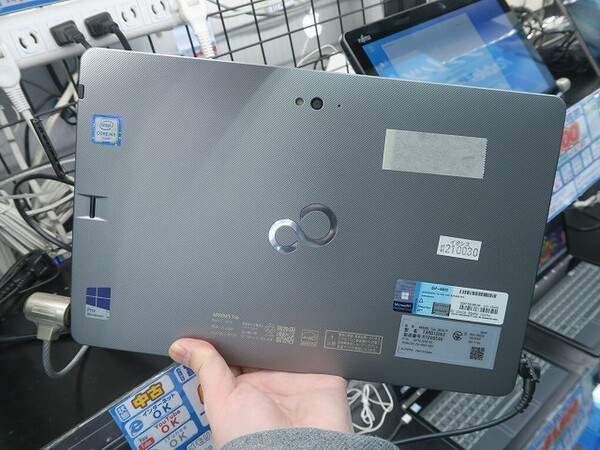 ASCII.jp：LTEにも対応する富士通のWindows 10タブレットが1万7800円！