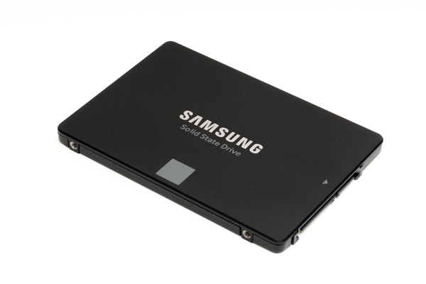 ASCII.jp：Samsungの新型2.5インチSSD「870 EVO」シリーズの販売がスタート