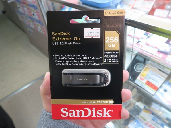ASCII.jp：最大転送400MB/秒！ SanDiskの高速USBメモリー「SanDisk Extreme GO」