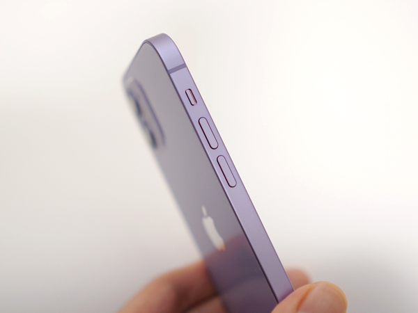 ASCII.jp：【実機レビュー】紫電一閃！iPhone 12の新色パープルを