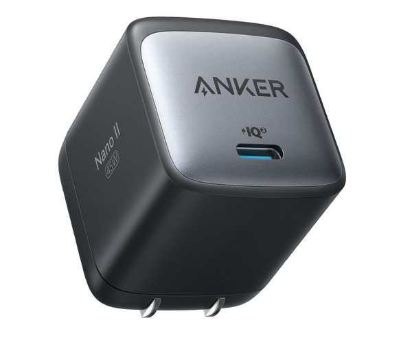 Ascii Jp Anker 独自技術 Gan Ll 採用の小型acアダプター開発 約4cm四方 68gで45w充電に対応