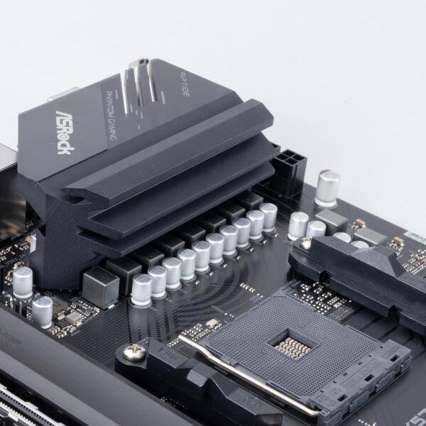 ASCII.jp：ASRockのゲーム向けAMD X570マザー「X570S PG Riptide」を