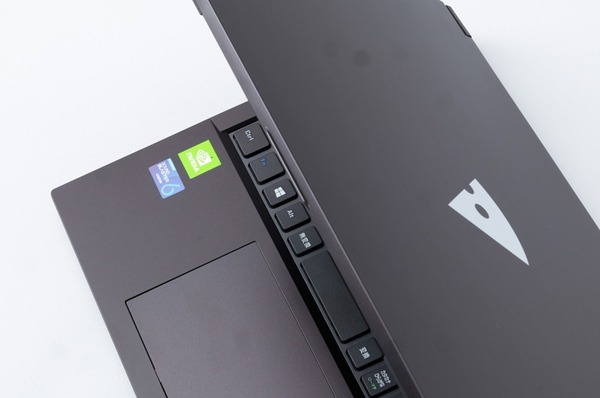 ASCII.jp:6コアCore i7とMX350で写真・動画編集も快適、汎用性高く ASCII.jp:6コアCore i7とMX350で写真・動画編集も快適、汎用性高く
