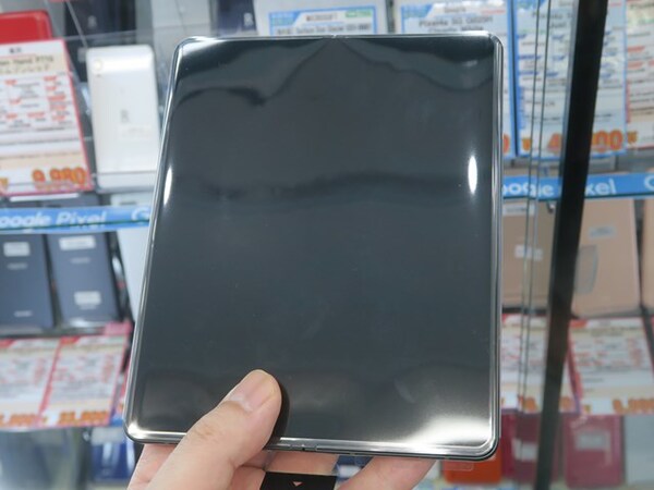 最新折りたたみスマホ「Galaxy Z Fold3 5G」の物理デュアルSIMの香港版 