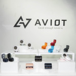 AVIOTの新製品が一堂に展示、デザインよし機能よしの7機種