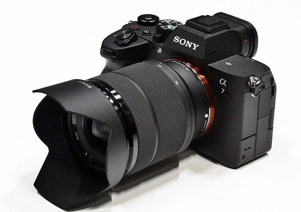 ソニーが究極のフルサイズミラーレスカメラ「α7Ⅳ」発表 - 週刊アスキー