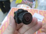 動画の撮影もできる一眼レフみたいな超小型カメラが1500円！