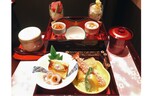 新宿に春が来た！　京王プラザホテルで「ひなまつり」スタート。三段重のひなまつりランチを実食レポート