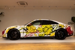 ポルシェ・タイカンが日本人アーティストの手によってアートカーに生まれ変わる