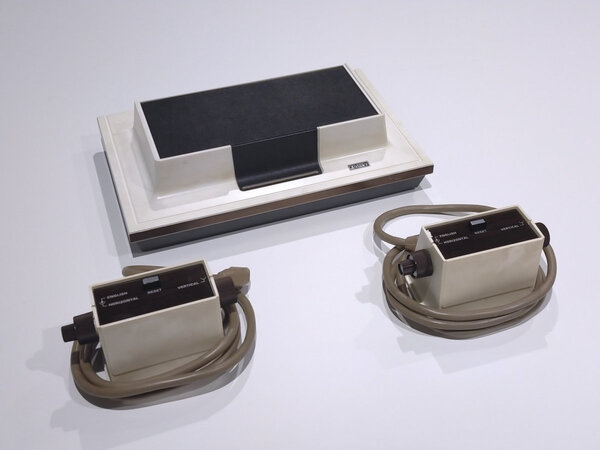 ASCII.jp：世界最初の家庭用ゲーム機 1972年発売「Odyssey」の完成度