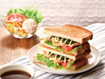 カフェドクリエ、宮崎県産の銘柄鶏「日南どり」のトーストサンド新発売