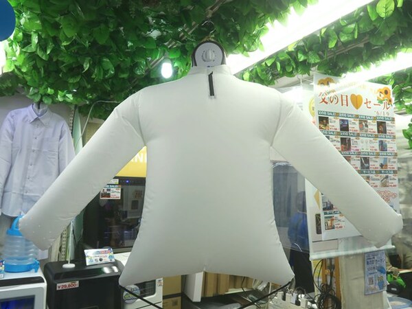 ASCII.jp：最短30分で乾かしながらシワ伸ばし！ サンコーのシャツ乾燥