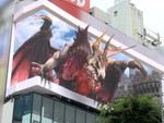 新宿にモンスター襲来!?『モンハンライズ：サンブレイク』の「爵銀龍 メル・ゼナ」が等身大サイズの3D映像で登場