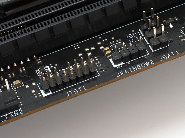 ASCII.jp：Intel Bチップセット、DDR4採用で価格を抑えた