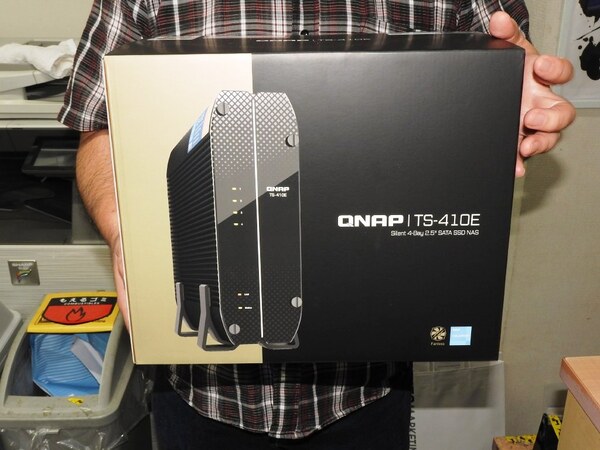 バーゲンブック QNAP TS-410 (4ベイNAS) - PC/タブレット