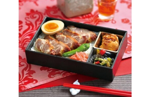 ごはんの上にチャーシューがギッシリ! 崎陽軒、店舗限定で「叉焼飯(チャーシューハン)」を発売