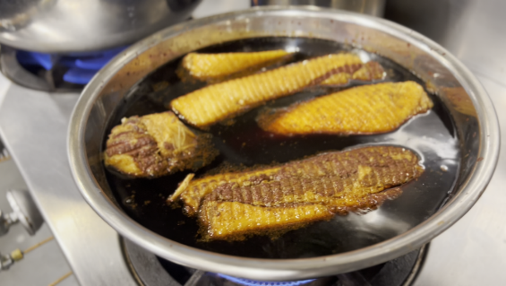 当時を再現した、タレがしみ込んだチャーシュー