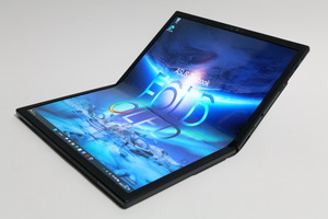 ASUS 「Zenbook 17 Fold OLED」実機レビュー = 世界最大の2つ折りディスプレーが大迫力で超便利だった!
