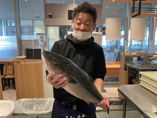 ラーメンWalkerキッチン出店のために、この時期にしか味わえない寒鰤を特別に仕入れ