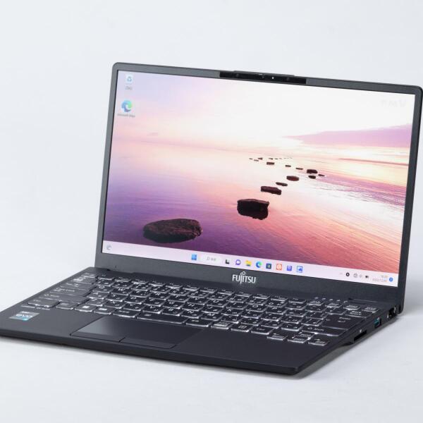 ASCII.jp：軽さだけでなく操作性もグッドな13.3型モバイルノート