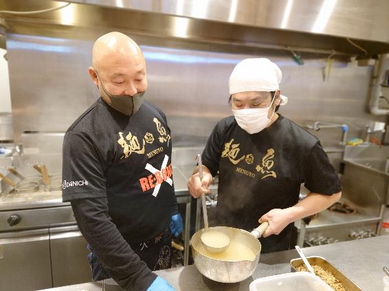 『真鯛らーめん 麵魚』の橋本店主からは出店の度にお声がかかる