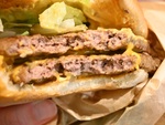 直火焼＆ビッグさで勝負 バーガーキングの社運を賭けたハンバーガーは1100円越えで味は本格路線