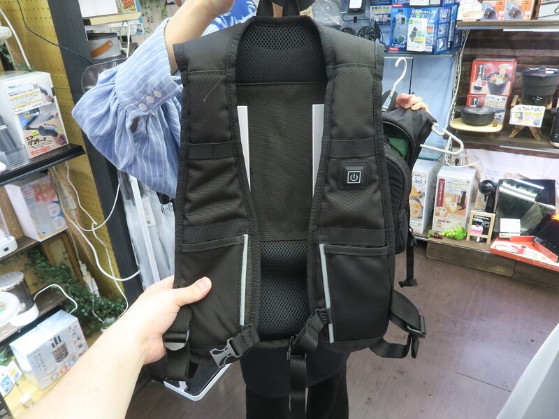 空冷ベスト　リュック型 ペルチェプレートで背中を冷やすクーラーベスト「クーリュック