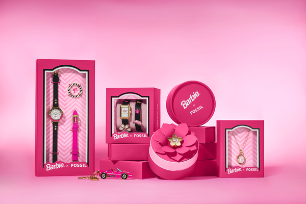 7,920円【期間限定値下げ】Barbie×FOSSIL コラボ腕時計　ブレスレット