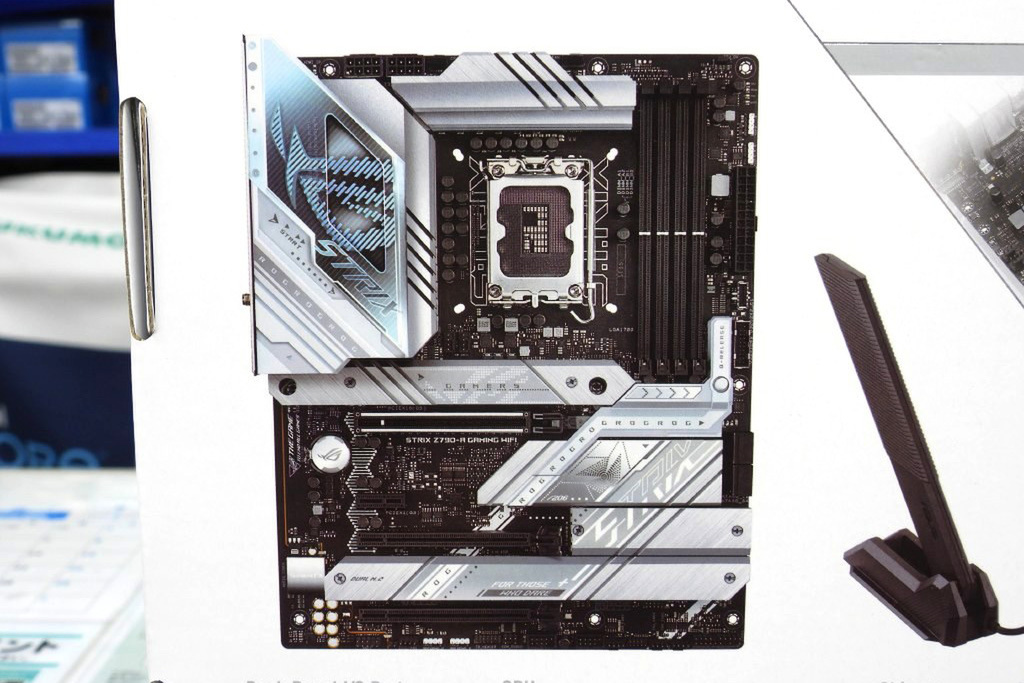 ASCII.jp：白銀のDDR5対応マザー「ROG STRIX Z790-A GAMING WIFI」が登場