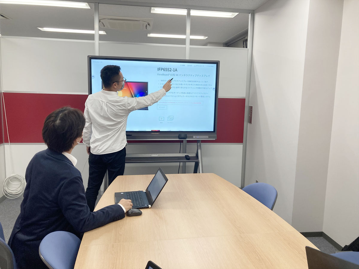 会議室の効率をグンと引き上げる! オフィスにインタラクティブディスプレーを設置するという選択肢