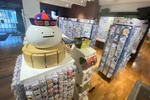 アニメキャラのイラストグッズなど多数販売！ 「B-SIDE LABEL」リニューアルオープン