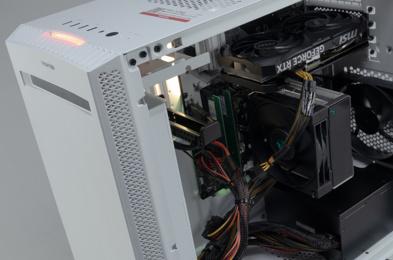 自作 Mini パソコン i5-13400/32G/RTX 生かせ 4060/1TB