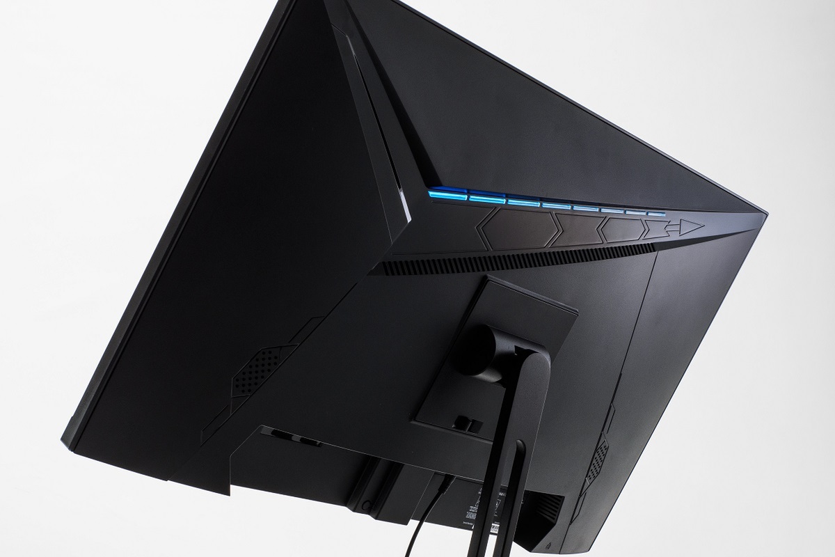 ASCII.jp：コスパ最強？240Hzの27型IPSゲーミングディスプレー、実売3