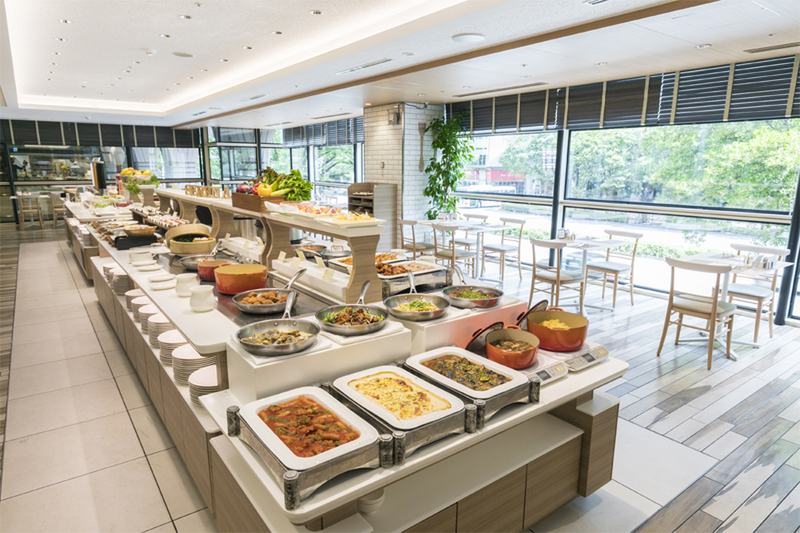 地産地消の食材や新鮮な野菜を使った料理を提供 ホテル日航福岡