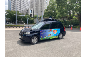 西新宿小学校5年生の絵が自動運転モビリティにラッピングされました！ Vol.10～2023年8月～